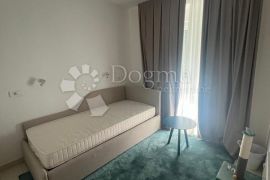 RIJETKOST!! NJIVICE NOVOGRADNJA 300M OD MORA, Omišalj, Flat