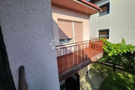 Kuća sa 879m² okućnice u centru Krapine!, Krapina, Ev