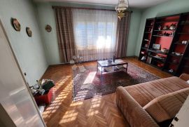 Kuća sa 879m² okućnice u centru Krapine!, Krapina, Ev