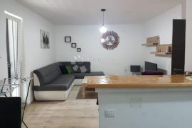 MALI LOŠINJ -APARTMAN 1 KAT - NAMJEŠTENO, Mali Lošinj, Διαμέρισμα