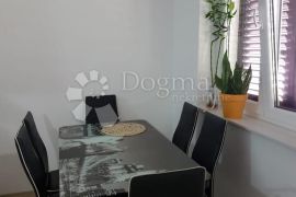 MALI LOŠINJ -APARTMAN 1 KAT - NAMJEŠTENO, Mali Lošinj, Διαμέρισμα