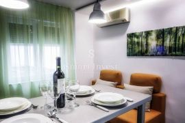 BELVEDER, 2 novouređena apartmana 1S+DB, 250 m do Korza!, Rijeka, Flat