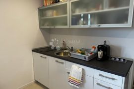 PRILIKA!! Jadranovo apartman 60m2 sa pogledom na more, Crikvenica, Apartamento