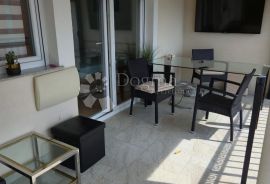 PENTHOUSE Dramalj 500m od mora, Crikvenica, Appartamento