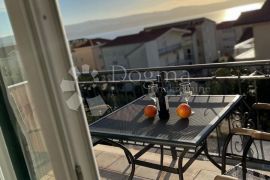 Samostojeća Villa s 9 apartmana - Nemira !!!, Omiš, Casa