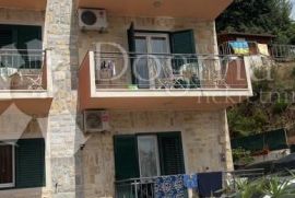 Samostojeća Villa s 9 apartmana - Nemira !!!, Omiš, Casa