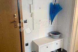 APARTMAN U PRIZEMLJU, 2S+DB,  SA OKUĆNICOM I PARKINGOM, Krk, Διαμέρισμα