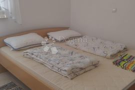 GRAD KRK - APARTMAN S VELIKOM OKUĆNICOM, Krk, Διαμέρισμα