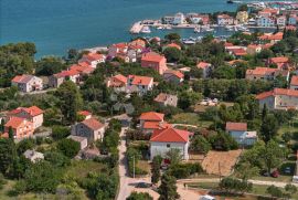 MALI LOŠINJ- NEREZINE Kuća sa velikom okućnicom u blizini mora, Mali Lošinj, Maison