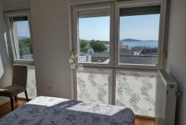 BRODARICA - TROSOBNI APARTMAN S POGLEDOM NA MORE, Šibenik - Okolica, Stan