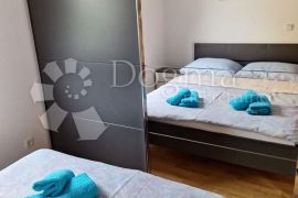 NAMJEŠTEN APARTMAN VRSI MULO 120 M OD MORA, Nin, Διαμέρισμα