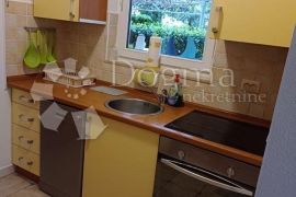 NAMJEŠTEN APARTMAN VRSI MULO 120 M OD MORA, Nin, Διαμέρισμα