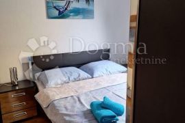 NAMJEŠTEN APARTMAN VRSI MULO 120 M OD MORA, Nin, Διαμέρισμα