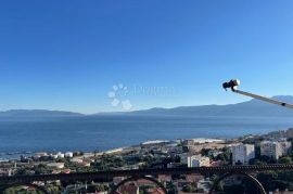 Turnić 41m2,1s+db,balkon pogled na more, Rijeka, Stan