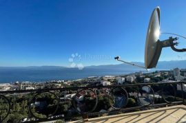 Turnić 41m2,1s+db,balkon pogled na more, Rijeka, Stan