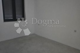 Kras - dvojna kuća sa dva  stana  - 2S+DB, Dobrinj, Casa