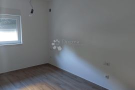 Kuća na Pagu, Mandre, PRILIKA! Dva apartmana, Pag, Haus