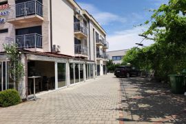 HOTEL NOVIJE GRADNJE SA 33 SOBE U BLIZINI MORA, Nin, Propriedade comercial