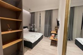 RIJEKA u samom centru grada prodajemo nekretninu s pet apartmana, Rijeka, Apartamento