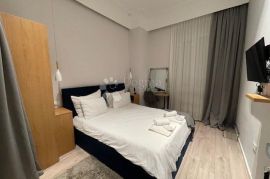 RIJEKA u samom centru grada prodajemo nekretninu s pet apartmana, Rijeka, Apartamento