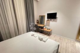 RIJEKA u samom centru grada prodajemo nekretninu s pet apartmana, Rijeka, Apartamento