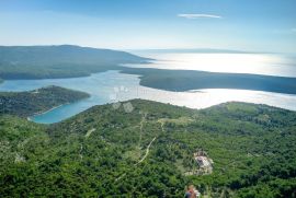 EKSKLUZIVNA VILA S BAZENOM NA OSAMI BLIZU MORA!, Marčana, Maison