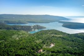 EKSKLUZIVNA VILA S BAZENOM NA OSAMI BLIZU MORA!, Marčana, Maison