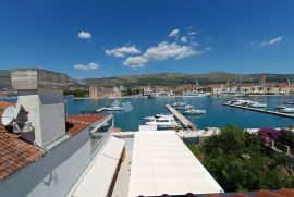 Atraktivna ponuda - Hotel s restoranom, prvi red do mora, Trogir, Casa