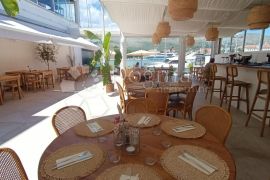 Atraktivna ponuda - Hotel s restoranom, prvi red do mora, Trogir, Casa