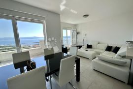 PRILIKA! Penthouse sa panormaskim pogledom i bazenom Crikvenica, Crikvenica, Kвартира