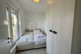 PRILIKA! Penthouse sa panormaskim pogledom i bazenom Crikvenica, Crikvenica, Kвартира