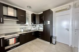 PRILIKA! Penthouse sa panormaskim pogledom i bazenom Crikvenica, Crikvenica, Kвартира