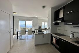 PRILIKA! Penthouse sa panormaskim pogledom i bazenom Crikvenica, Crikvenica, Kвартира