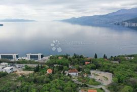 Savršeno zemljište sa kućom u izgradnji, Rijeka, House