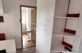 Bulevard-33.72m2,3s+db + okućnica od cca 200m2, Rijeka, Apartamento