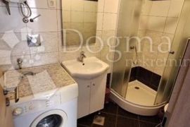 Bulevard-33.72m2,3s+db + okućnica od cca 200m2, Rijeka, Apartamento