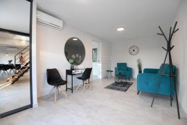 Vila s bazenom i velikim maslinikom, Crno - Zadar!, Zadar, Maison