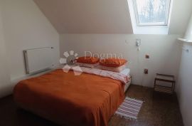 Vrhunska kuća s pet apartmana, Zagreb, بيت