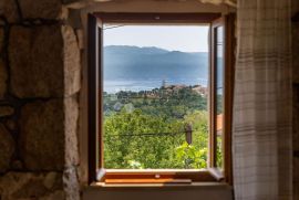 Brseč vila sa bazenom, Mošćenička Draga, Casa