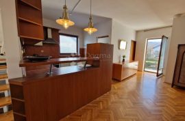 OKOLICA SAMOBORA, KOMFORNI STAN 157M2, Samobor - Okolica, Flat