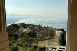 OPATIJA, 85m2, POGLED, BAZEN, PARKING, Matulji, Appartment