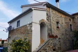 RENOVIRANA ISTARSKA KAMENA KUĆA U OKOLICI POREČA !, Poreč, House