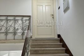 VOLOSKO, OPATIJA, 60 m2 + TERASA S POGLEDOM, Opatija, Appartment