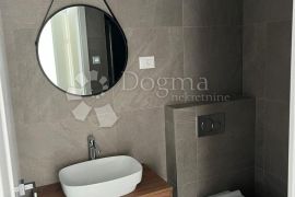 EKSKLUZIVAN PENTHOUSE U POREČU, Poreč, Appartement