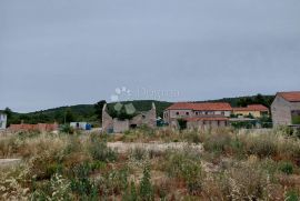 Atraktivno građevinsko zemljište Sovlje, Vodice, Terreno