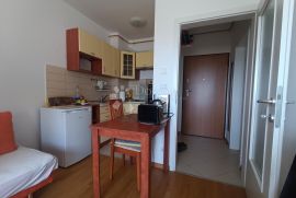 Garsonjera 32m2 u centru Pule (novogradnja + parking), Pula, Kвартира