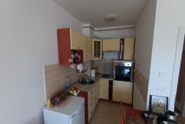 Garsonjera 32m2 u centru Pule (novogradnja + parking), Pula, Kвартира