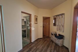 Nova kuća u Medulinu s 4 apartmana - 170m od mora, Medulin, Casa