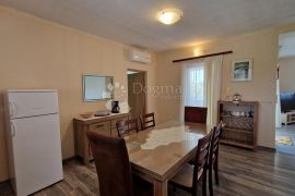 Nova kuća u Medulinu s 4 apartmana - 170m od mora, Medulin, Casa