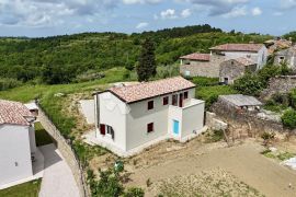 PREDIVNA KAMENA KUĆA S BAZENOM I POGLEDOM NA MORE, Buje, Maison